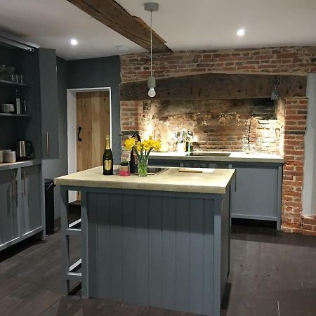 דירות איפסוויץ' Square House Bildeston High Street מראה חיצוני תמונה