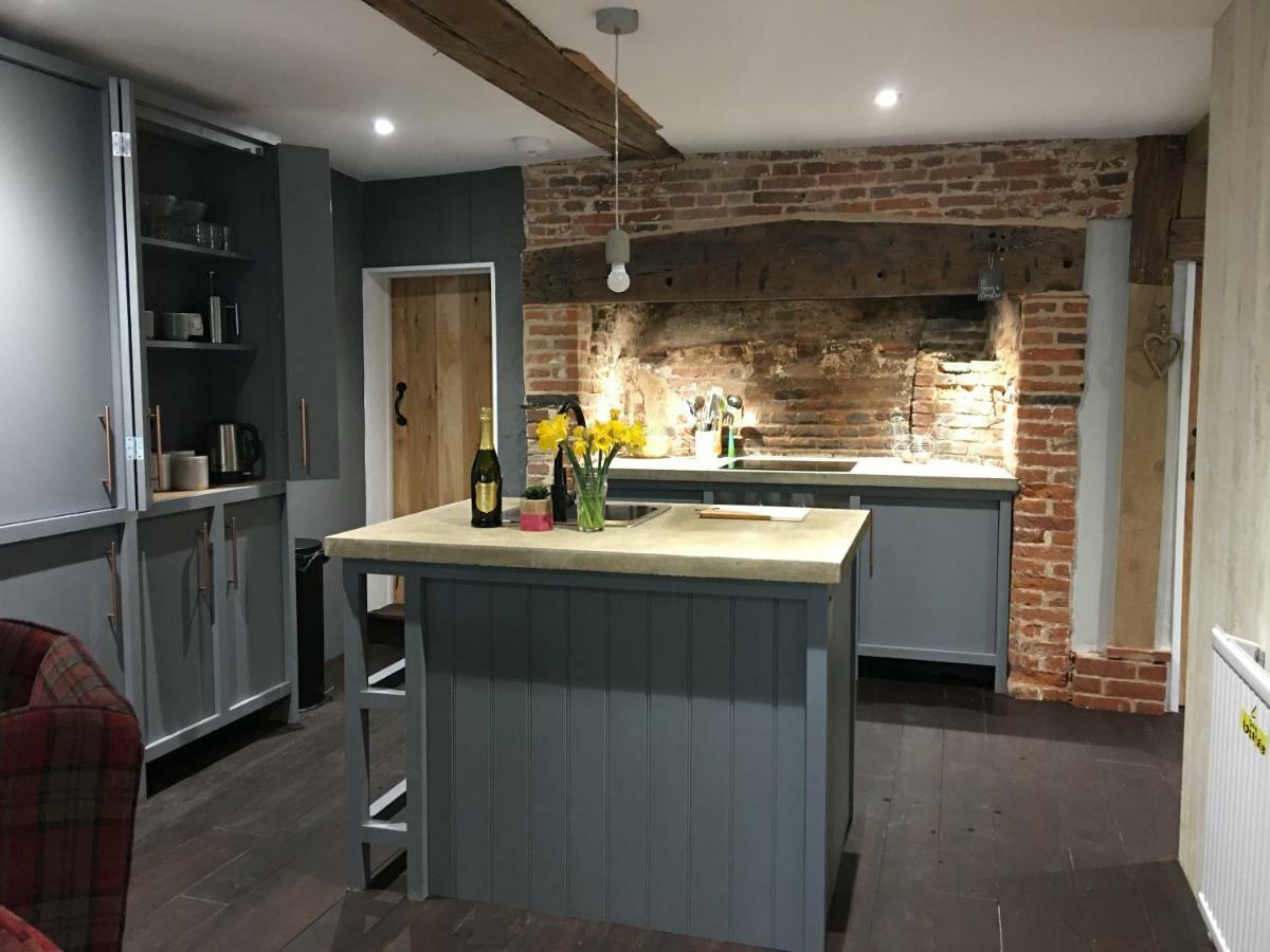 דירות איפסוויץ' Square House Bildeston High Street מראה חיצוני תמונה
